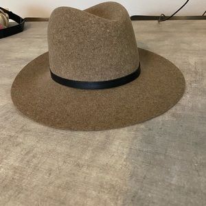 Janessa  Leone wool fedora hat
